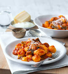 Leek, chilli and chorizo sauce