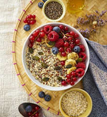 Porridge con bevanda a base di mandorle e semi di chia