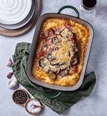 Cheesy polenta with vegetable ragù