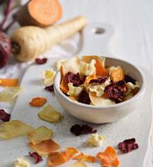 Oven baked vegetable chips (Thermomix® Cutter)