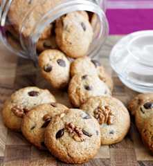 Walnut and Chocolate Crunch Cookies