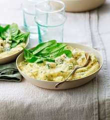 Polenta crémeuse au bleu et aux épinards
