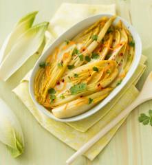 Gedämpfter Chicorée in Orangenmarinade