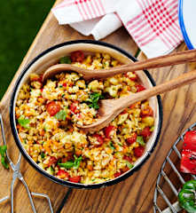 Szybka surówka warzywna z bazylią