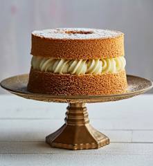 Chiffon cake alla vaniglia con crema al latte