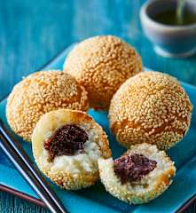 Banh cam (bolitas de ajonjolí rellenas)