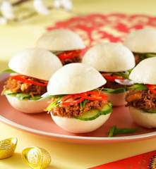 發財進寶虎咬豬