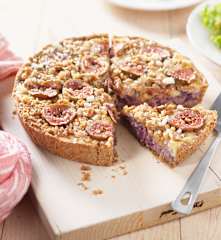 Rote Zwiebel-Tarte mit Feta und Feigen