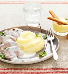 Filet mignon de porc au poivre, purée de pomme de terre, petit pot de crème au citron-cardamome