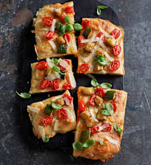 Pizza vegetariana a lunga lievitazione