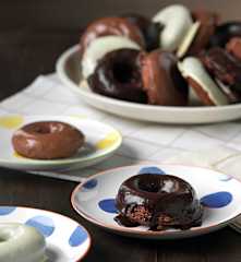 巧克力甜甜圈蛋糕