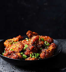 Koreanisch frittiertes Hähnchen