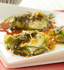 Gurkensalat mit Wakame-Algen