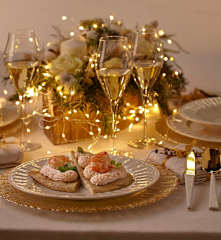 Focaccia ai cereali con mousse ai gamberi