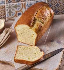 Brioche zu Geflügelleber-Mousse