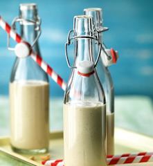Banánové smoothie s arašídy a jogurtem