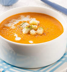 Sopa de pimiento rojo y calabacín