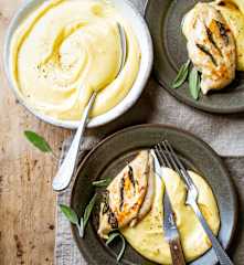 Aligot et poulet à la sauge