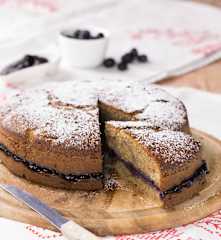 Torta di grano saraceno e mele con confettura di mirtilli