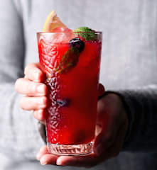 Alkoholfreier Beeren-Mojito