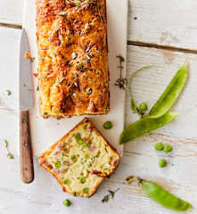 Cake aux petits pois, lardons et comté