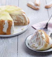 Charlotte aux poires