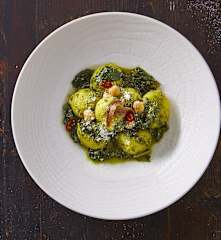 Gnocchi di ceci con sugo di cicoria (senza glutine)