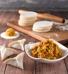 咖哩筍丁豬肉水餃