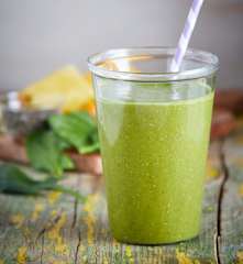 Matcha Mango and Pineapple Smoothie