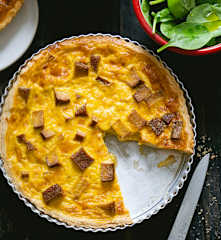 Quiche lorraine au tofu fumé