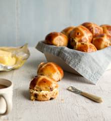 Panini del venerdì santo (Hot cross buns)