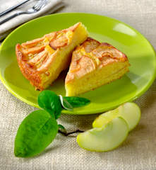 Torta di mele e nocciole