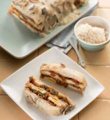 Terrina de pisto con salsa de champiñones