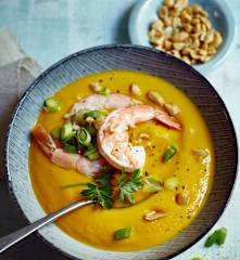 Kokos-Möhren-Suppe mit Garnelen