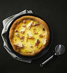 Pizza carbonara