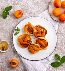 Proteinowe placki z owocami