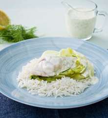 Mero con salsa de queso feta y limón