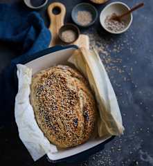 Pão com sementes e aveia