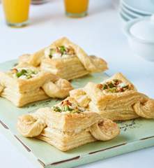 Canastas de queso y espárragos