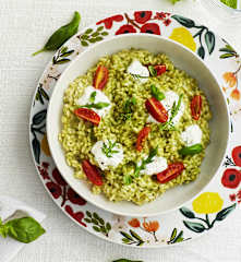 Risotto estivo con pesto al basilico e rucola