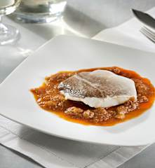 Bacalao al vapor con salsa vizcaína