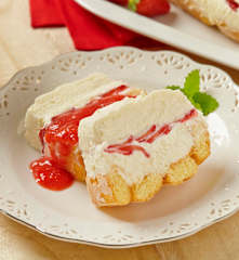 Jahodová terina s bílou čokoládou