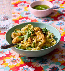 Orecchiette mit Pesto und geröstetem Blumenkohl