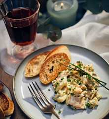 Eiersalat mit Putenbrust