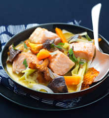 Blanquette di salmone e funghi porcini