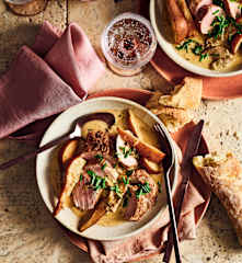 Porc aux poires (Pork with green peppercorns and pears)