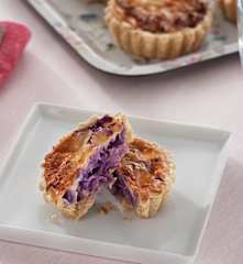 Miniquiches de lombarda con queso de cabra