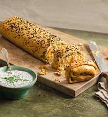 Buchweizenstrudel mit Sauerkraut und Kürbis (glutenfrei)