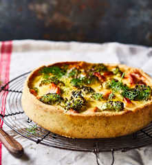 Quiche au saumon et brocoli
