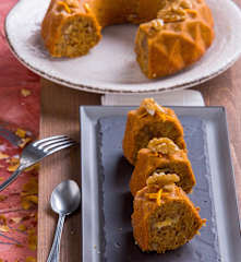 Ciambella all'arancia e noci (senza lattosio)